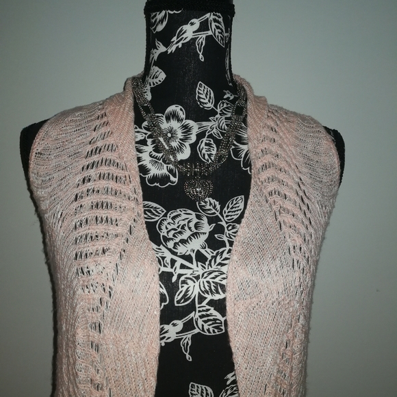 Sleeveless sweater wrap - Picture 8 of 9